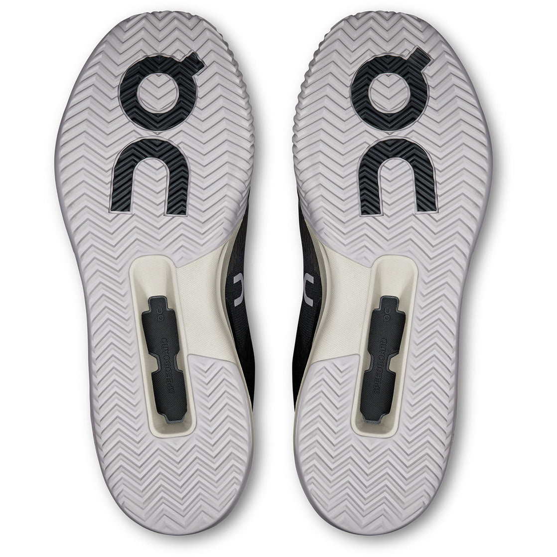 On The Roger Advantage Pro Clay Heren